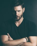 Jensen-Ackles-hottest-actors-43429748-483-605.jpg